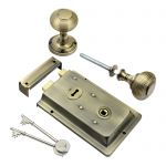 Antique Brass Reversible Rim lock complete with Antique Brass Reeded Rim knobs (BH1016XL)