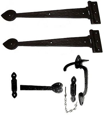 A Pair of 16" Ludlow Tee Hinges & Suffolk Latch in Cast Iron 